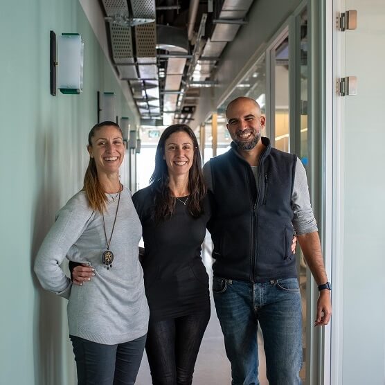 Image of two lumen employees working